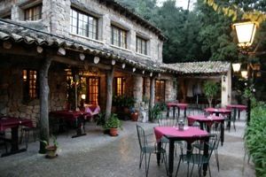 RESTAURANT ES GUIX - Îles Baléares - Produits agroalimentaires, appellations d'origine et gastronomie des Îles Baléares